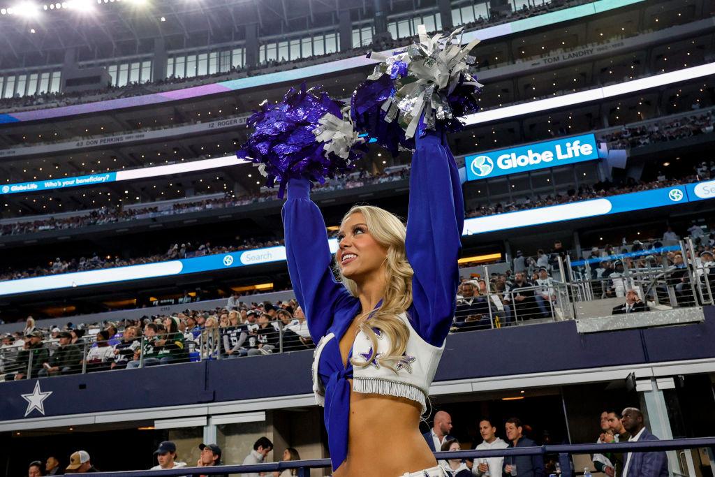 A member of the Dallas Cowboys cheer team