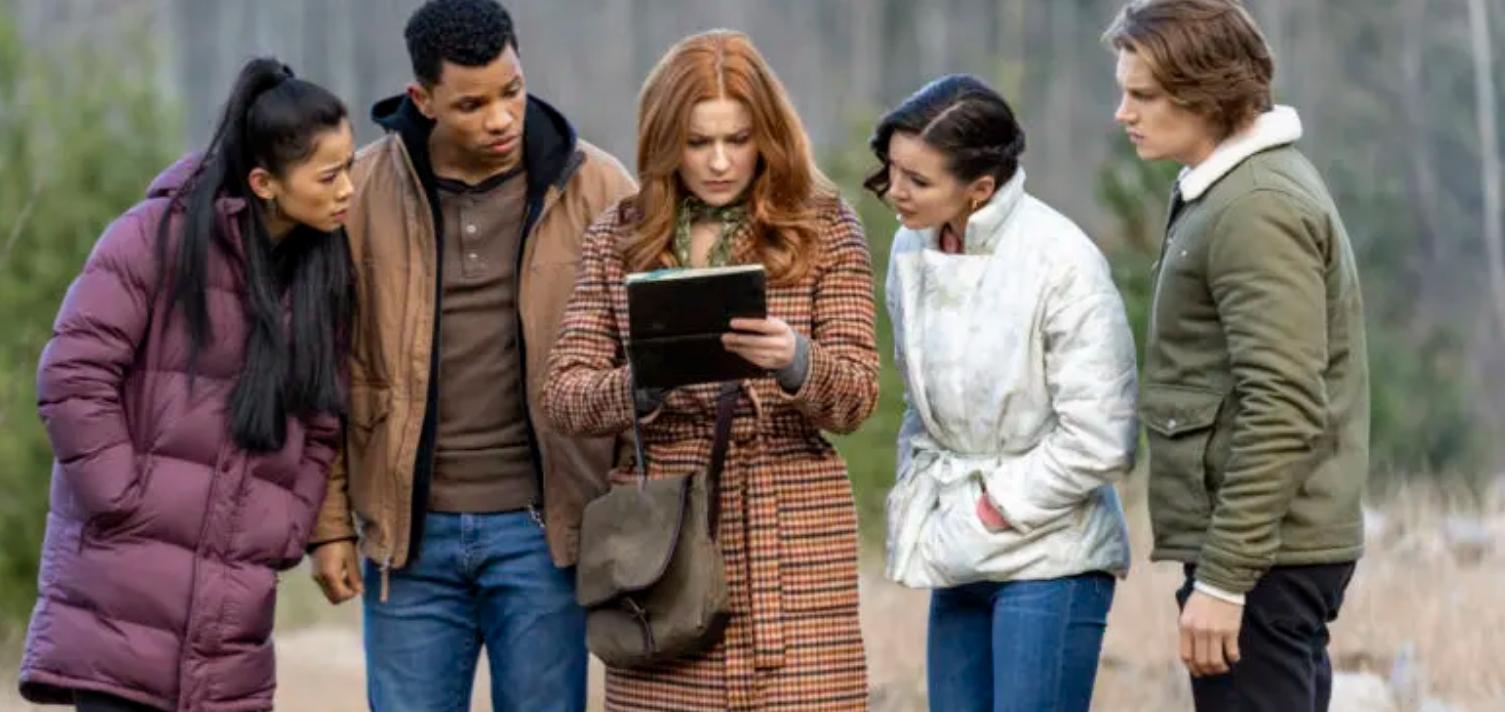Nancy and her Drew crew on the 'Nancy Drew' series.