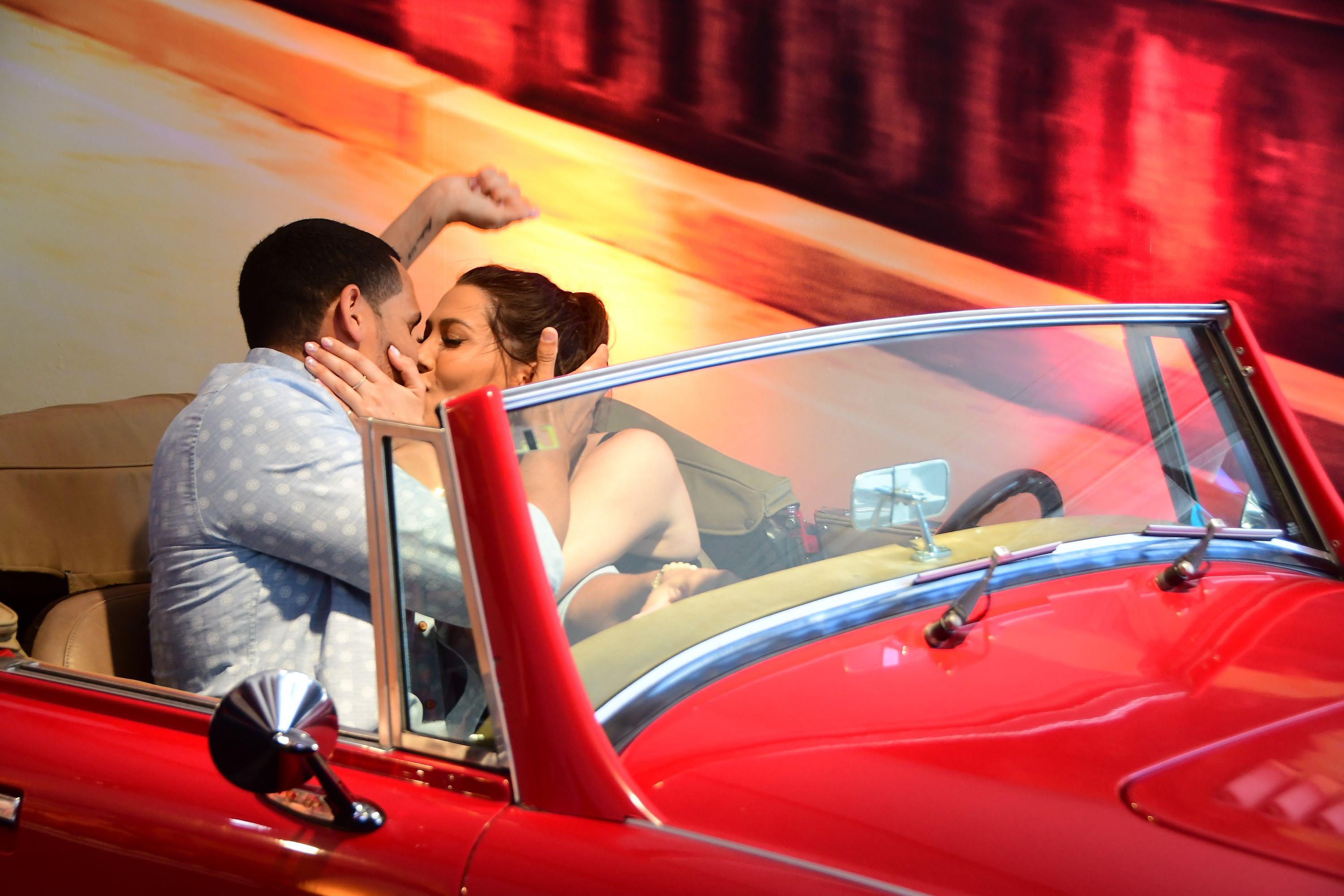 Becca Kufrin and Thomas Jacobs do promo for Season 19 of 'The Bachelorette.'